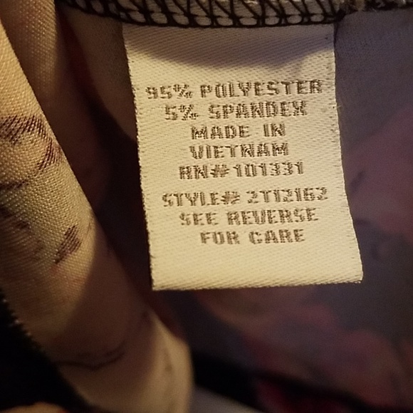 💐🌼🤗Floral prints blouse🤗🌼💐 - Picture 4 of 5